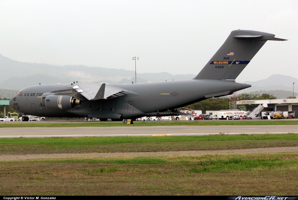 44128 - Boeing C-17A Globemaster III - USAF - United States Air Force - Fuerza Aerea de EE.UU