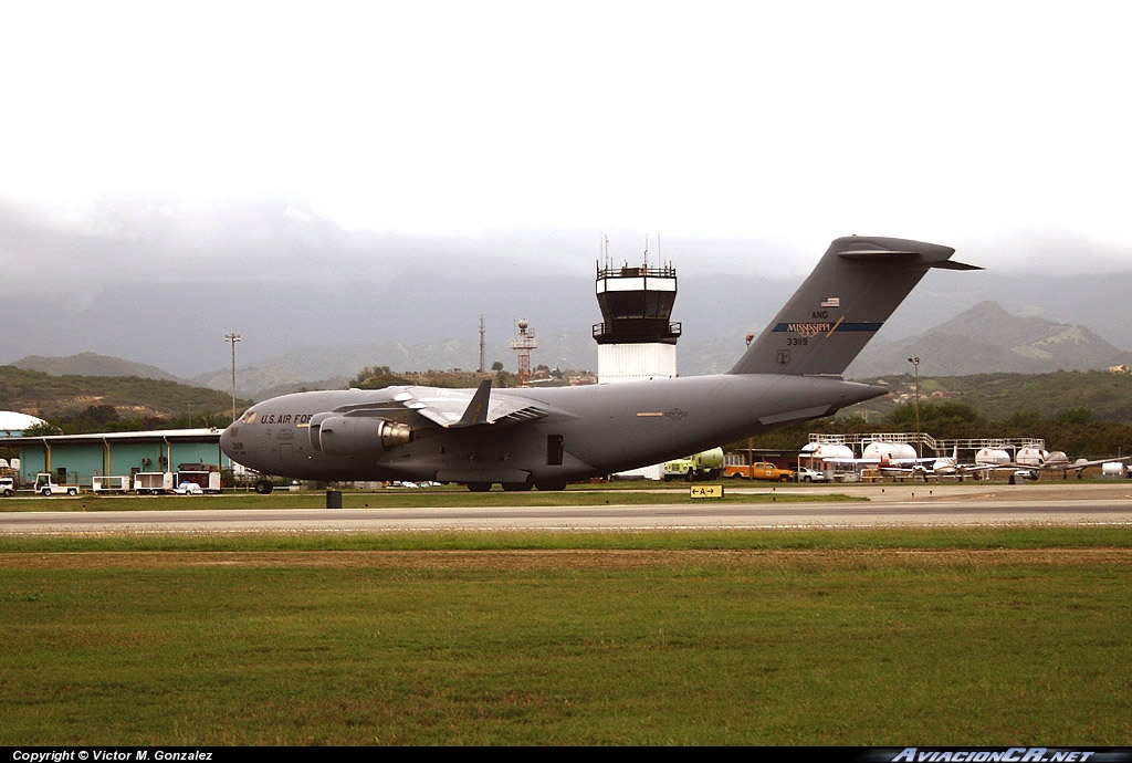 033118 - BOEING C-17A GLOBEMASTER III - USAF - United States Air Force - Fuerza Aerea de EE.UU