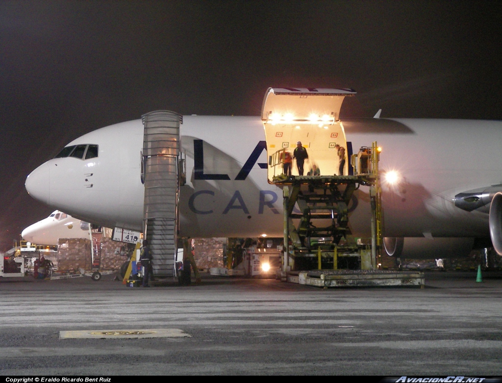 N418LA - Boeing 767-316F(ER) - LAN Cargo