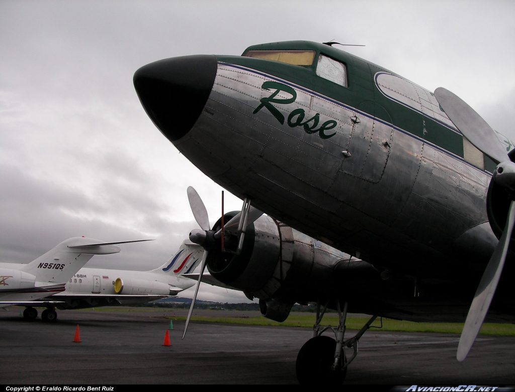 N101KC - Douglas DC-3 - Privado