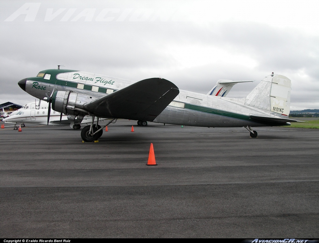 N101KC - Douglas DC-3 - Privado