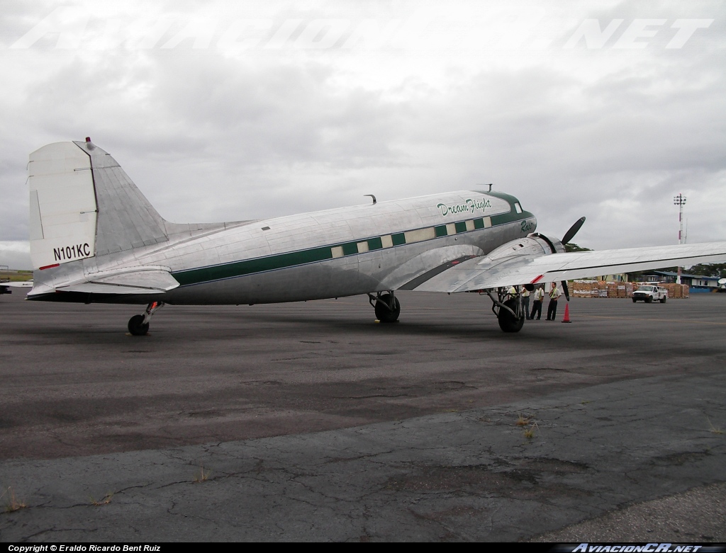 N101KC - Douglas DC-3 - Privado