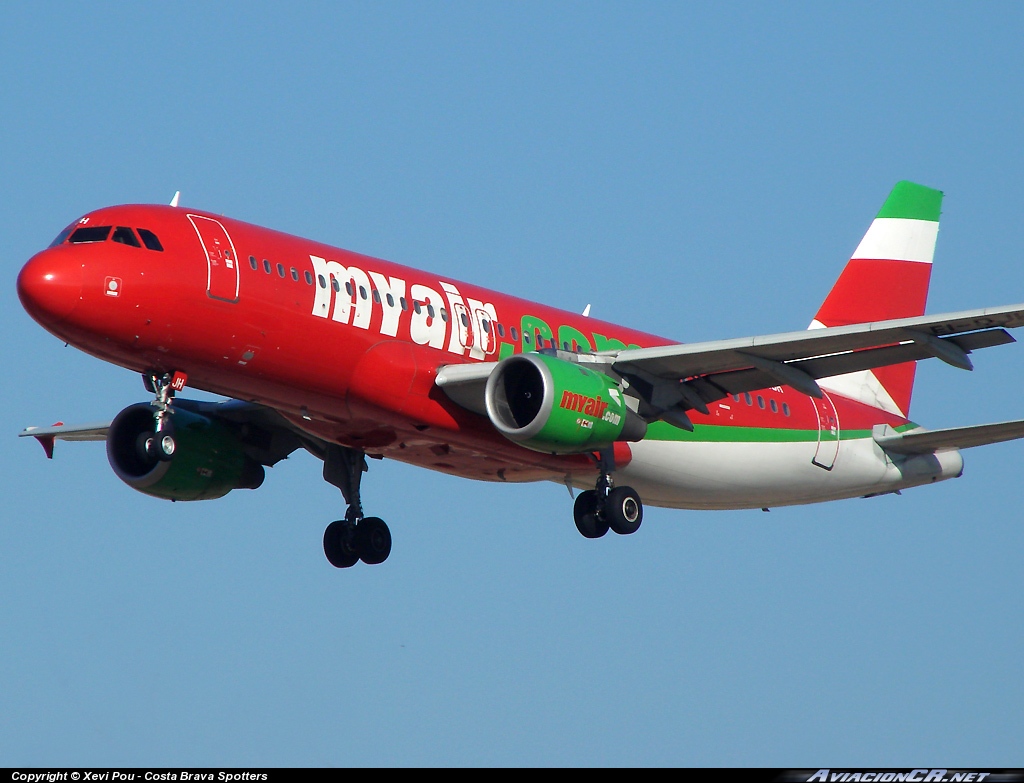 EI-DJH - Airbus A320-212 - Myair