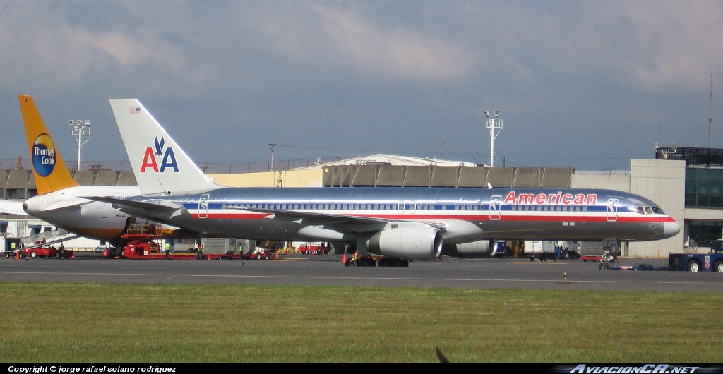 N656AA - Boeing 757-223 - American Airlines