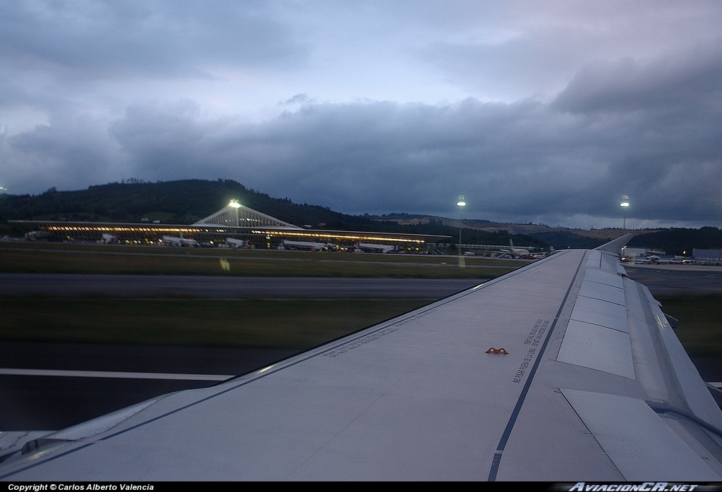 EC-HUJ - Airbus A320-214 - Iberia