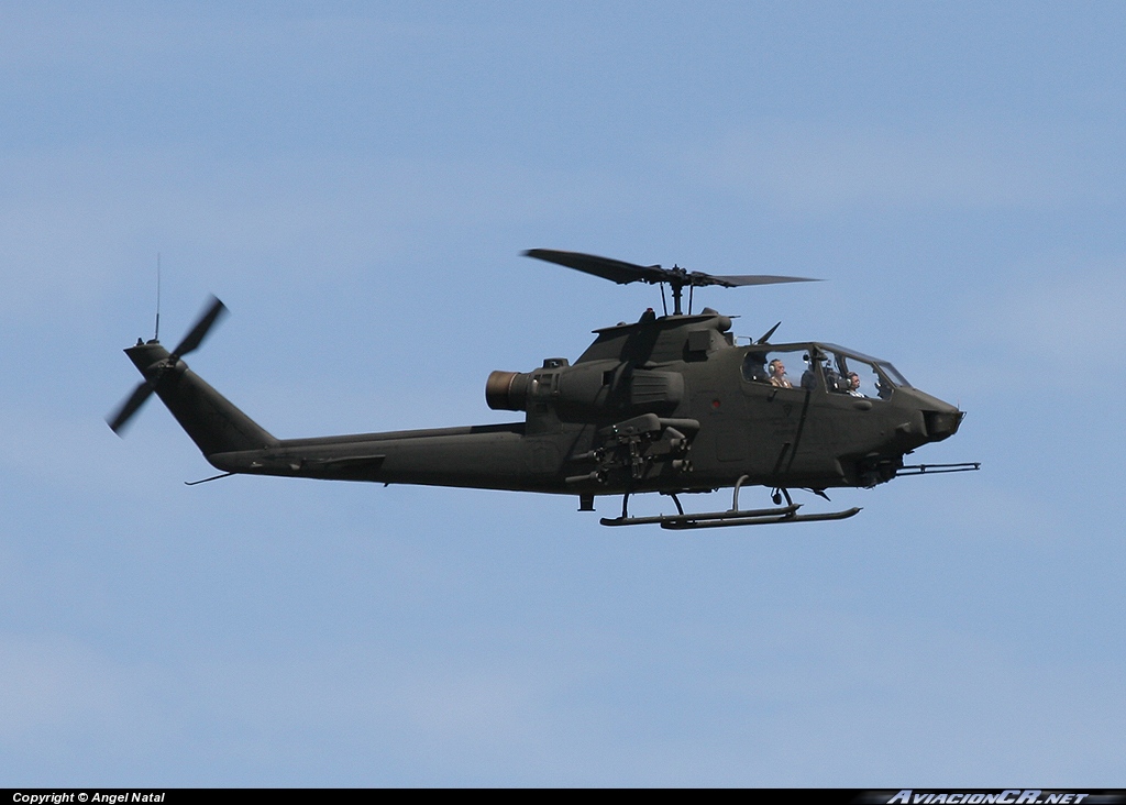  - BELL AH-1F COBRA (209) - USA - Armada / Army