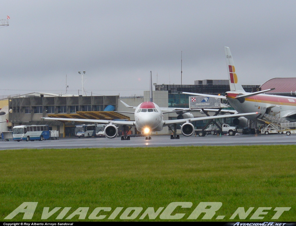 N493TA - Airbus A320-233 - TACA