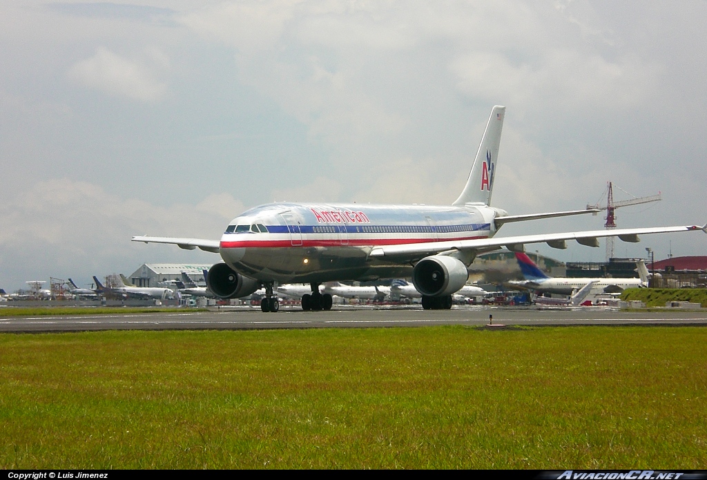 N7055A - Airbus A300B4-605R - American Airlines