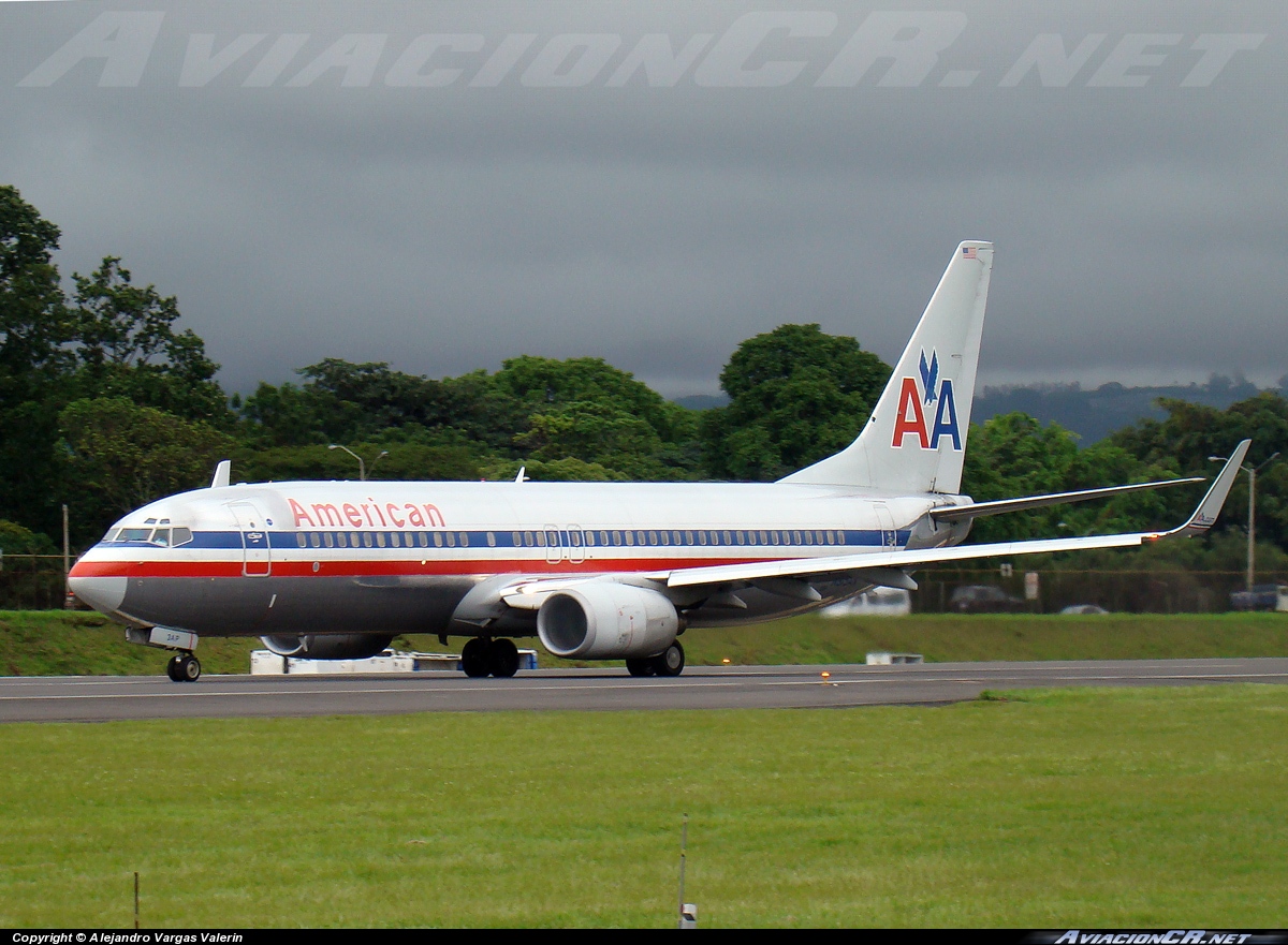 N915AN - Boeing 737-823 - American Airlines