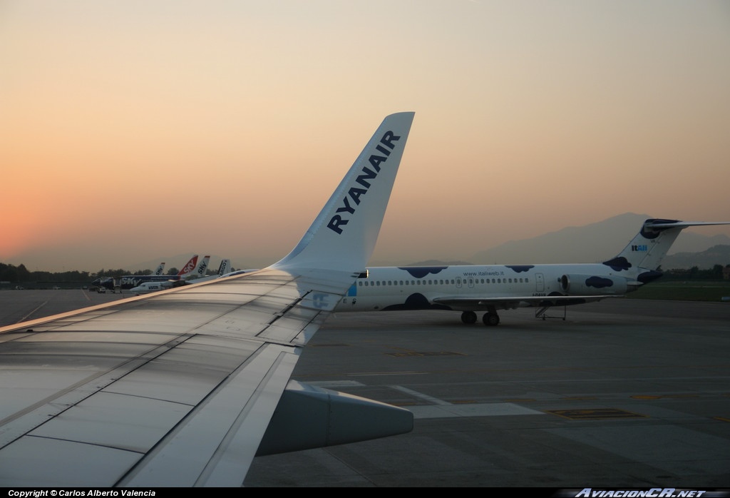 EI-DAT - Boeing 737-800 - Ryanair