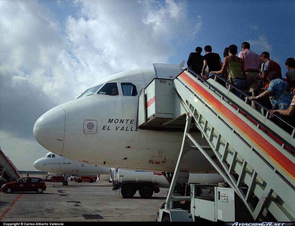 EC-FNR - Airbus A320-211 - Iberia