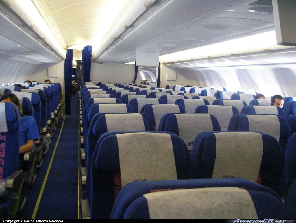 EC-KDF - Airbus A330-223 - Air Comet