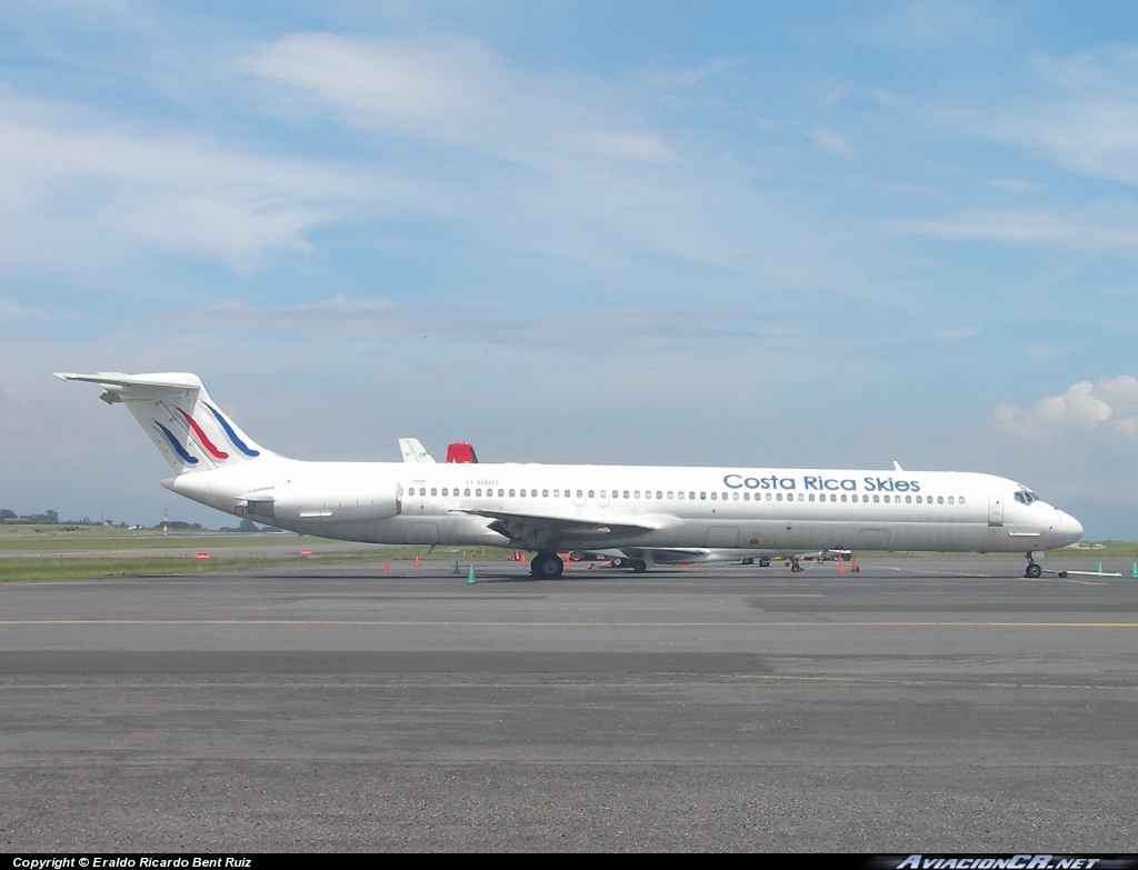 TI-BBH - McDonnell Douglas MD-82 - Costa Rica Skies