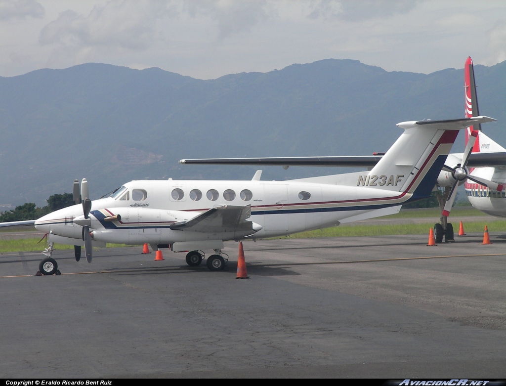 N123AF - Beechcraft B300 King Air - Aerobell