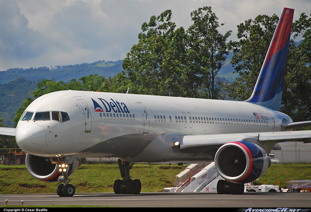 N678DL - Boeing 757-232 - Delta Air Lines