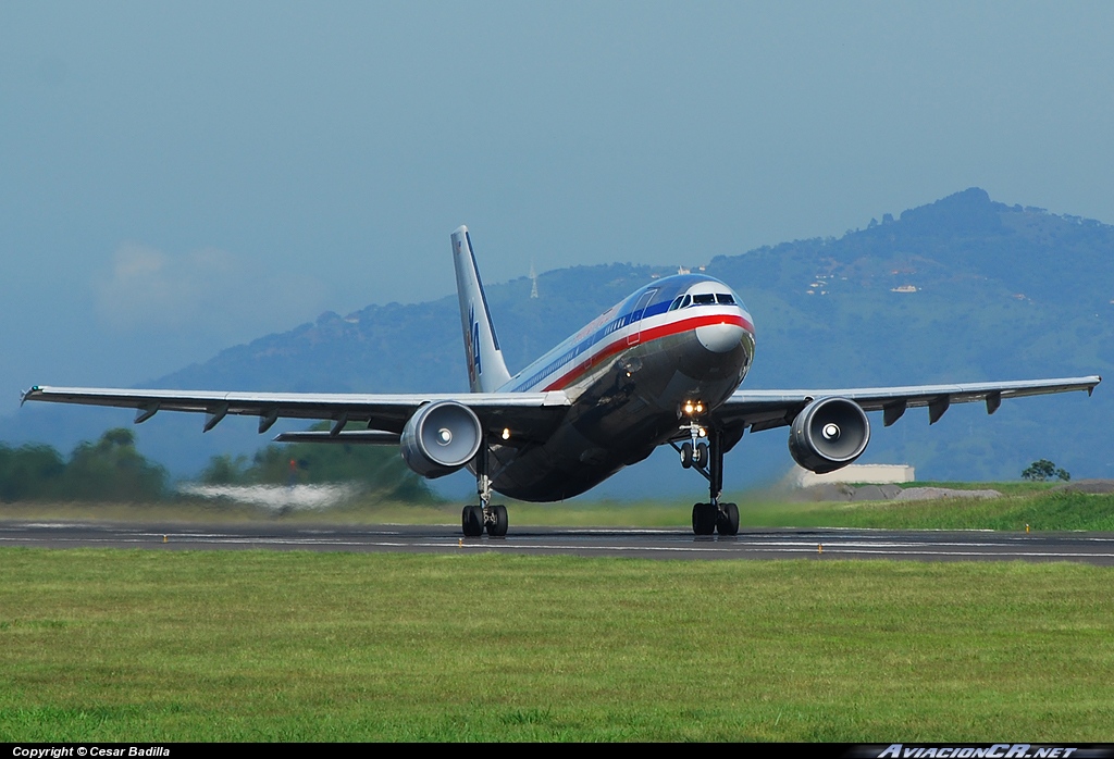 N14065 - Airbus A300B4-605R - American Airlines