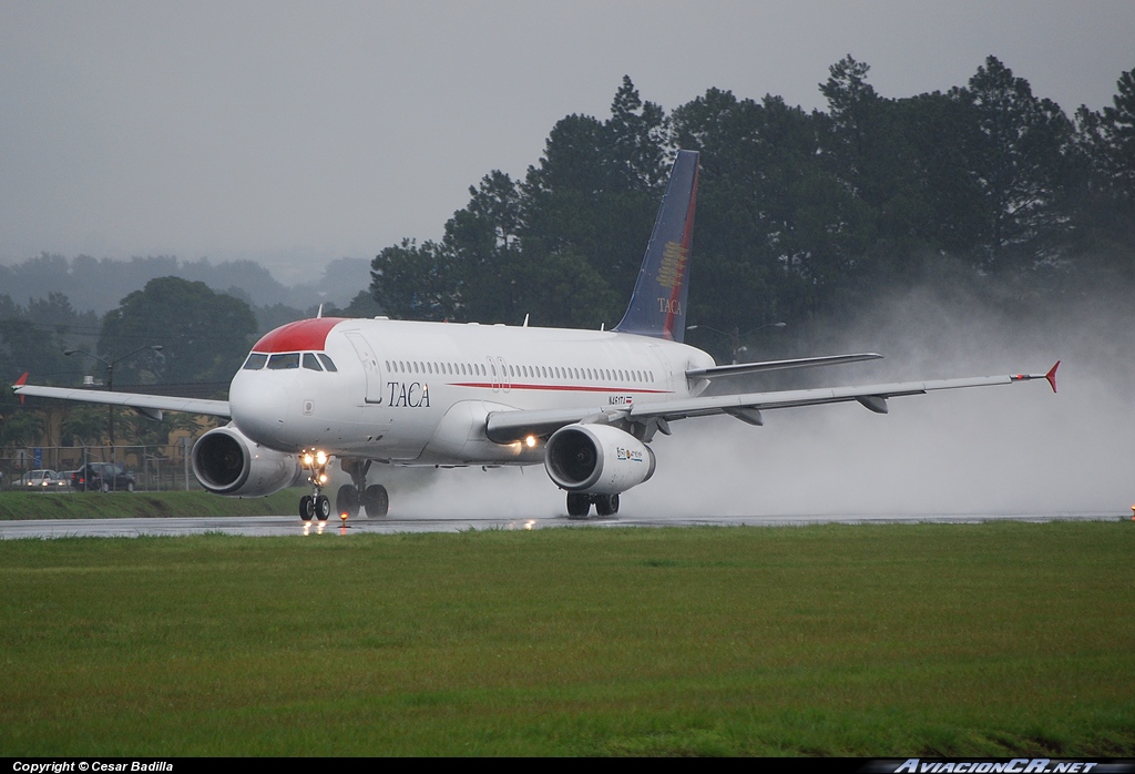 N461TA - Airbus A320-233 - TACA