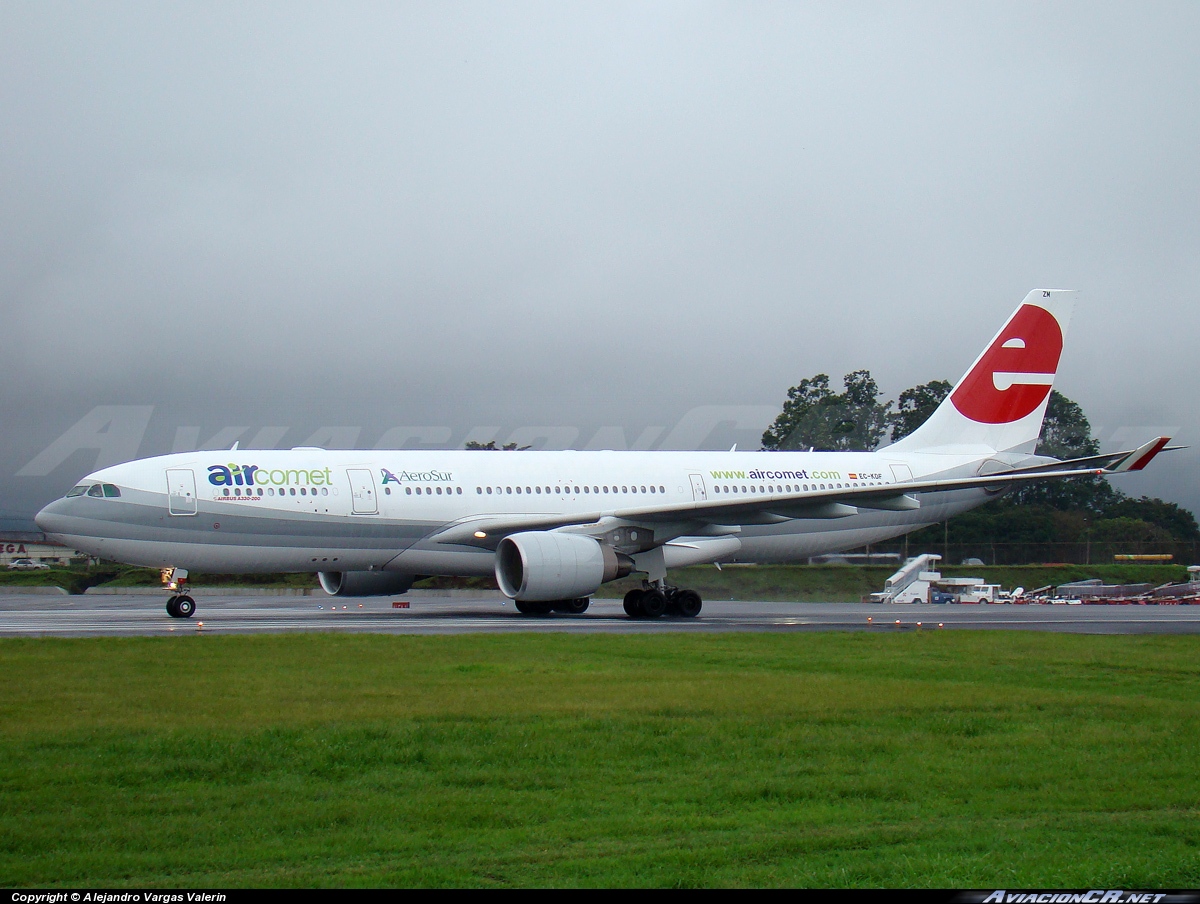 EC-KDF - Airbus A330-223 - Air Comet