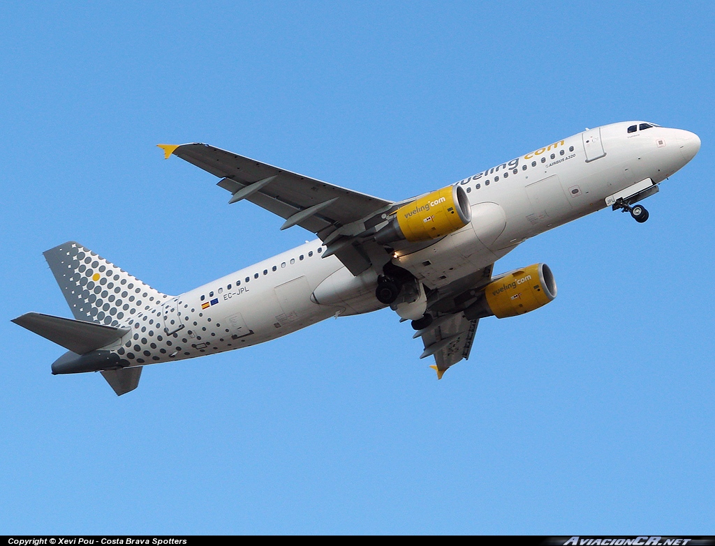 EC-JPL - Airbus A320-214 - Vueling