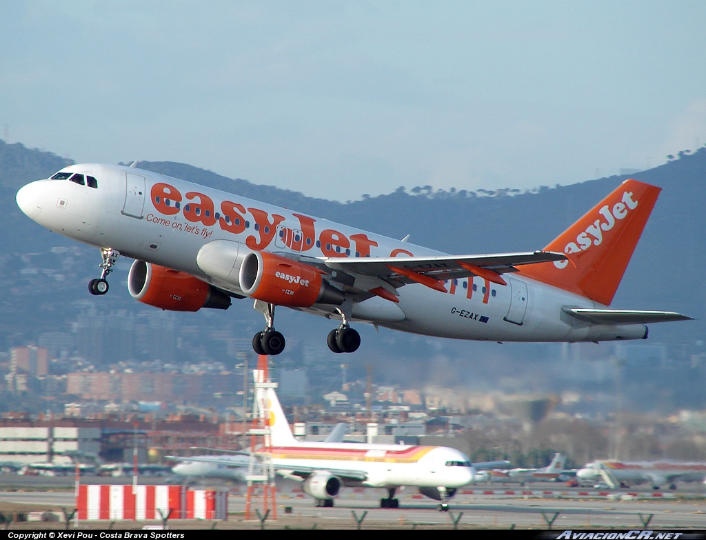 G-EZAX - Airbus A319-111 - EasyJet Airlines