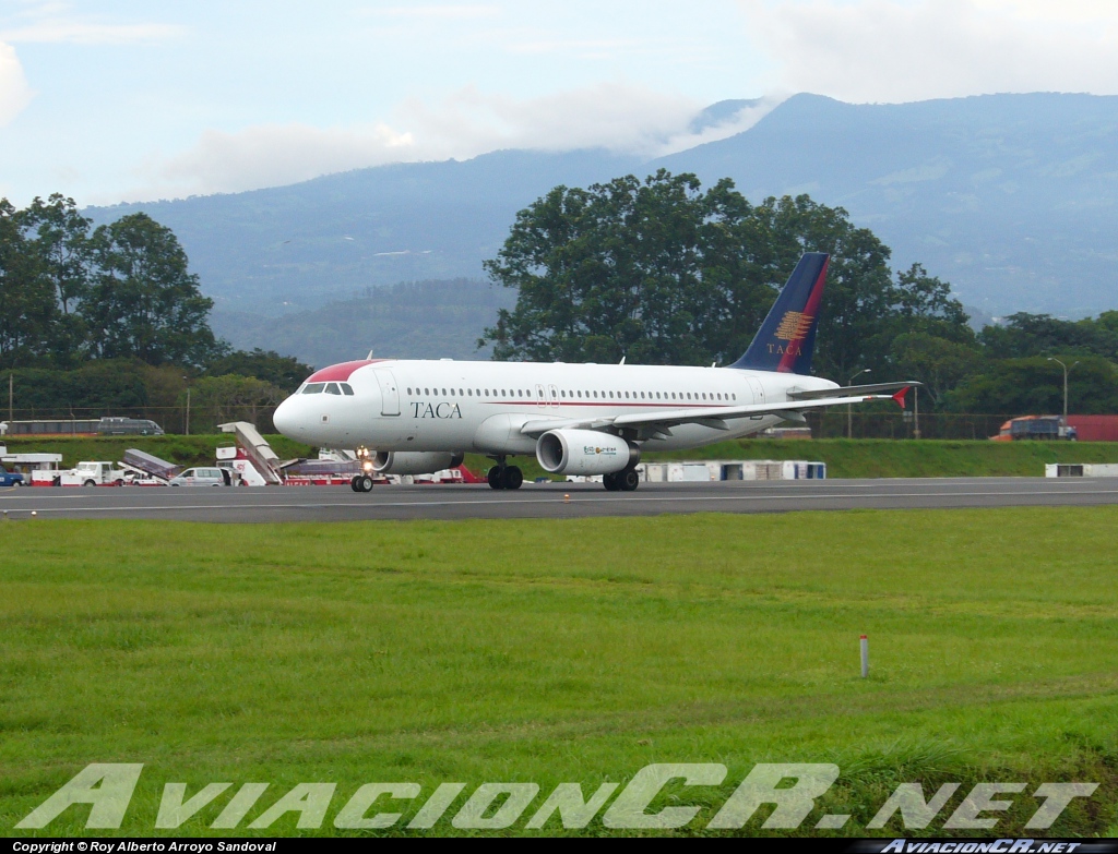 N490TA - Airbus A320-233 - TACA