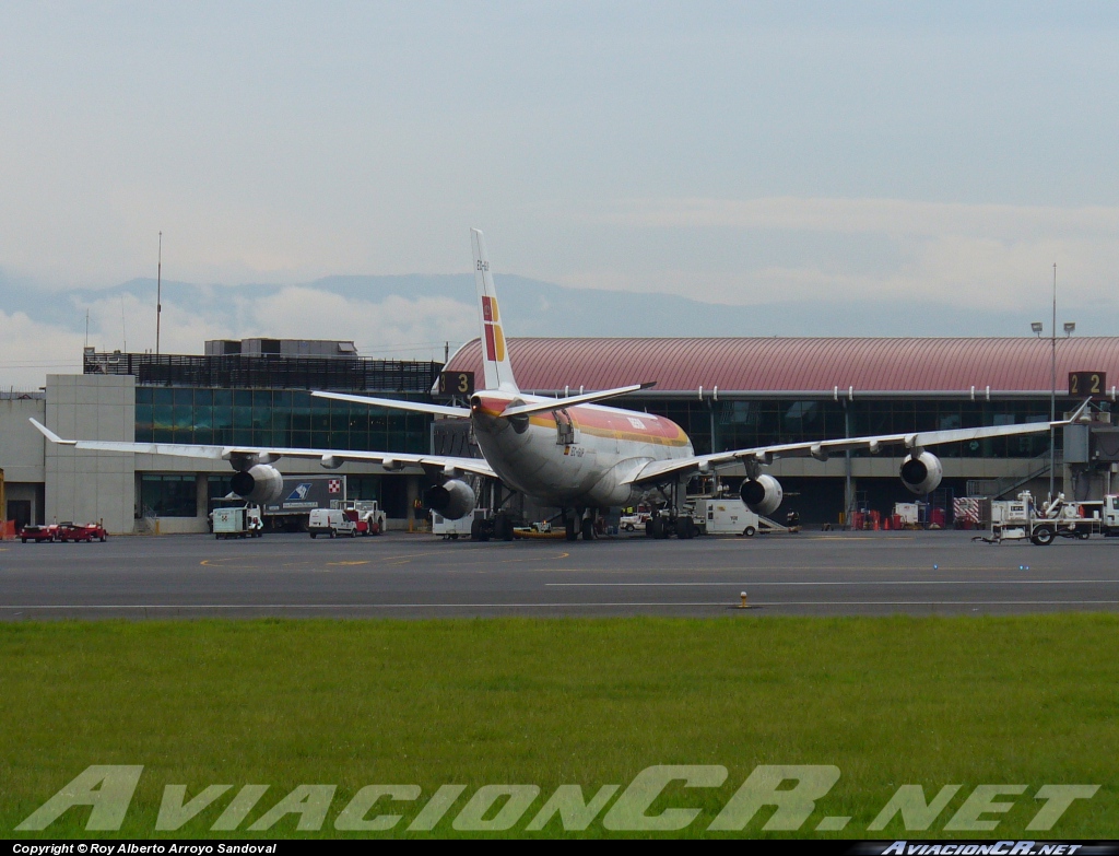 EC-GUP - Airbus A340-313X - Iberia