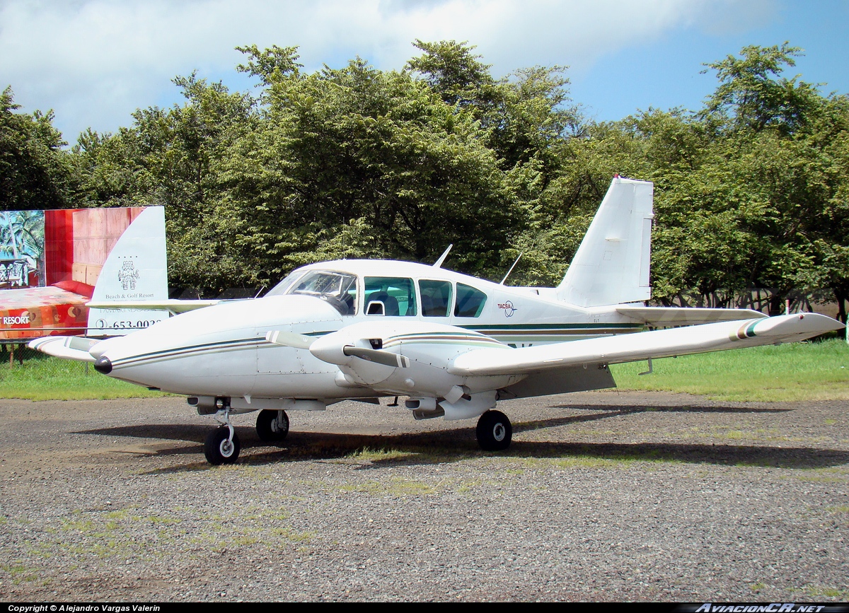 TI-ADK - Piper PA-23-250 Aztec C - TACSA