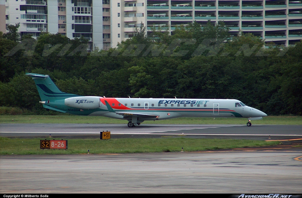 N14204 - Embraer ERJ-145 Regional Jet - Continental Express
