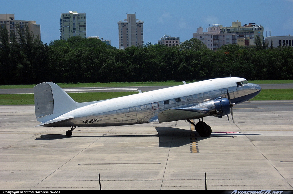 N86553 - Douglas DC-3A - Privado
