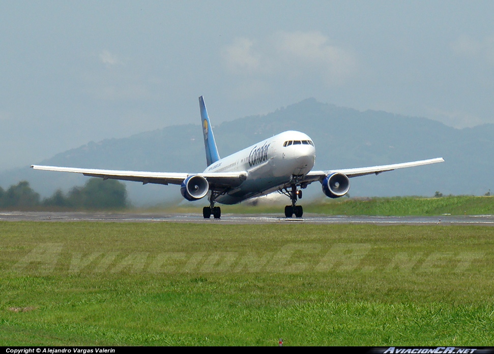 D-ABUZ - Boeing 767-330(ER) - Condor