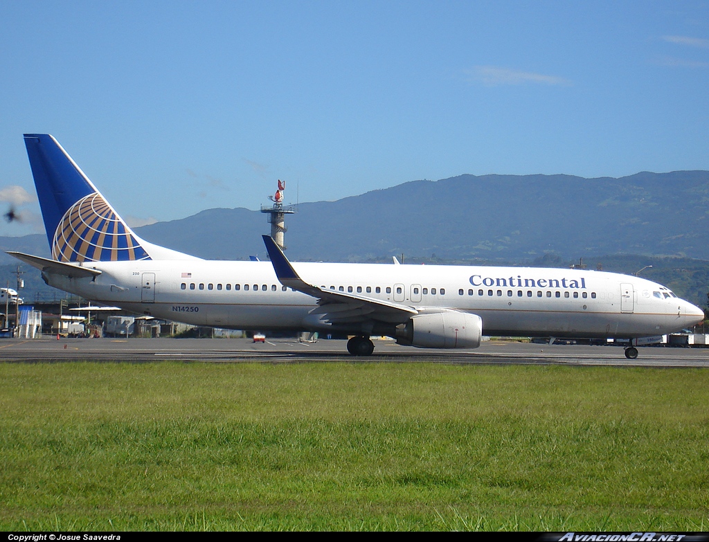 N14250 - Boeing 737-824 - Continental Airlines