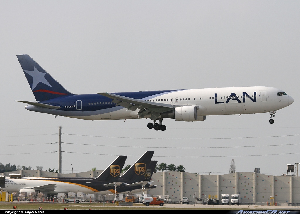 CC-CRG - Boeing 767-375/ER - LAN Chile