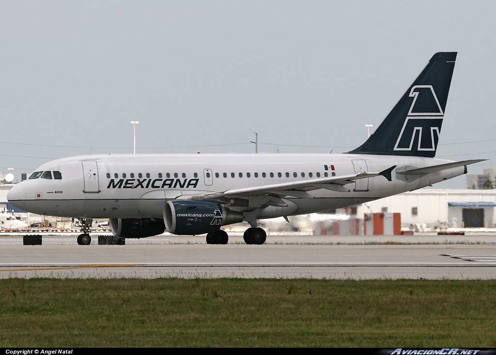 XA-UBX - Airbus A318-111 - Mexicana