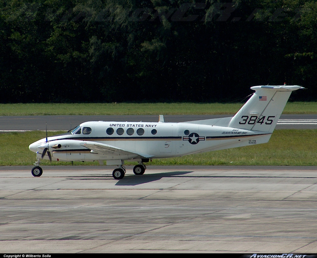 3845 - Beech Super King Air 200 - US NAVY