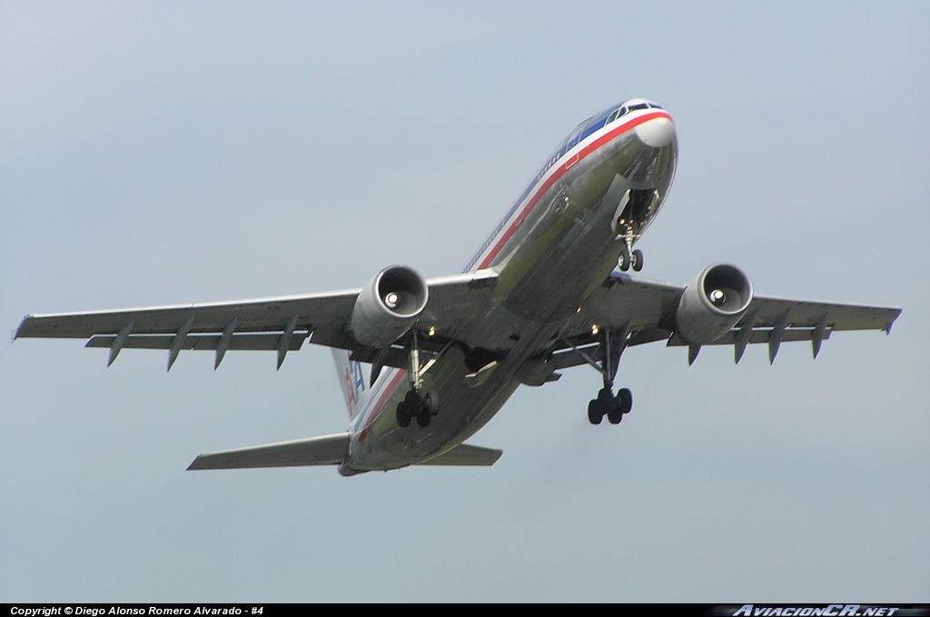 N90070 - Airbus A300B4-605R - American Airlines