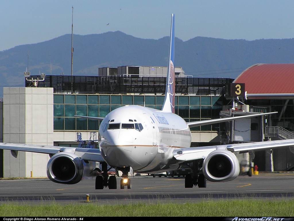 N33292 - Boeing 737-824 - Continental Airlines