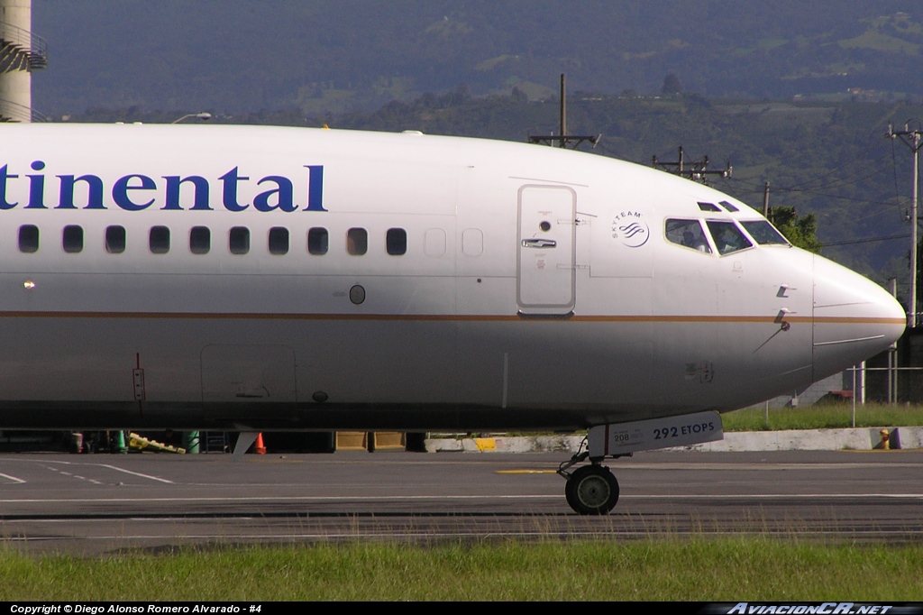 N33292 - Boeing 737-824 - Continental Airlines