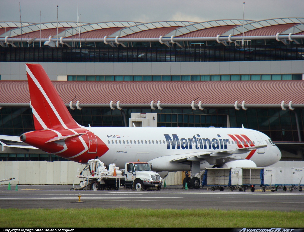 EI-TAF - Airbus A320-233 - Martinair