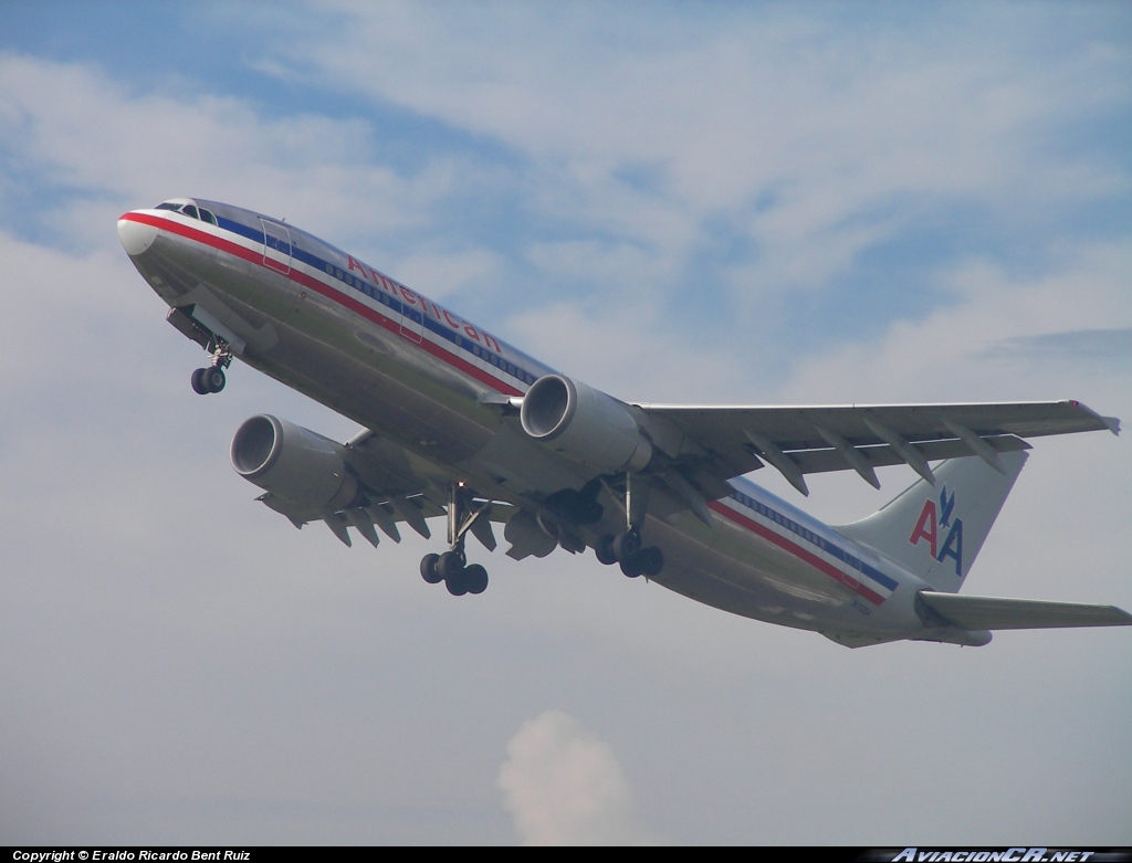 N70054 - Airbus A300B4-605R - American Airlines