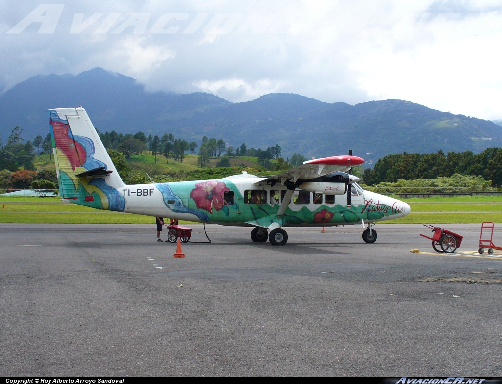TI-BBF - De Havilland Canada DHC-6-300 Twin Otter/VistaLiner - Nature Air