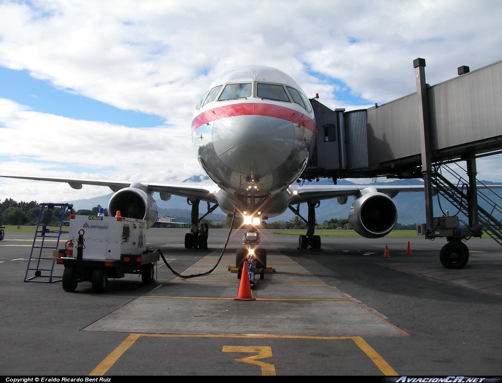 N606AA - Boeing 757-223 - American Airlines