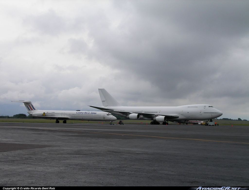 TI-BBH - McDonnell Douglas MD-82 - Costa Rica Skies