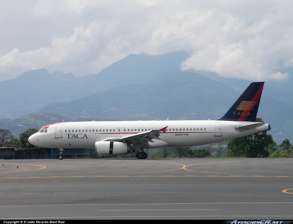 N464TA - Airbus A320-233 - TACA