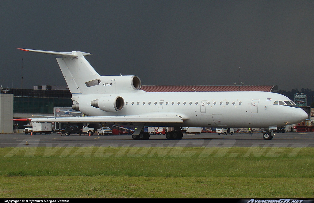 CU-T1255 - Yakovlev Yak-42D - Cubana de Aviación