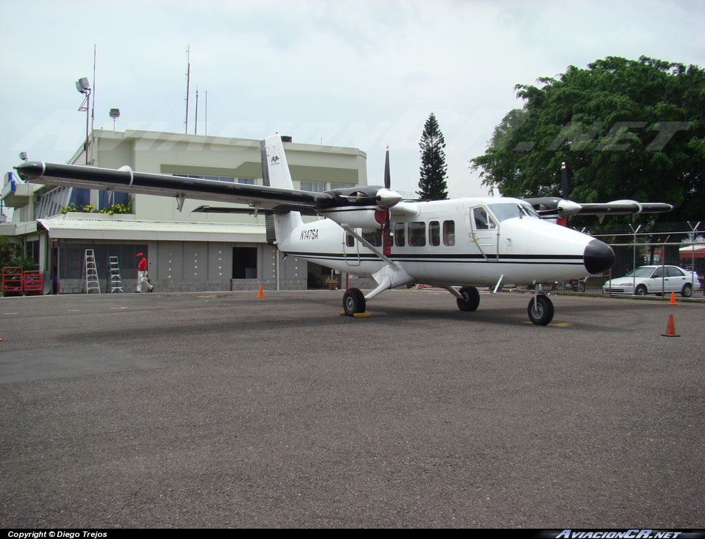 N147SA - De Havilland Canada DHC-6-300 Twin Otter/VistaLiner - Nature Air