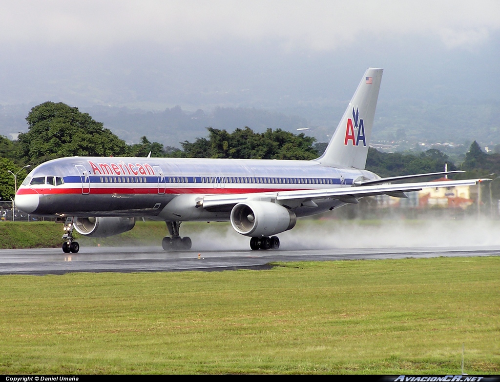 N176AA - Boeing 757-223 - American Airlines