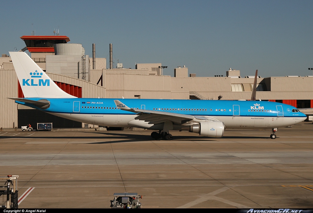 PH-AOA - Airbus A330-203 - KLM - Royal Dutch Airlines