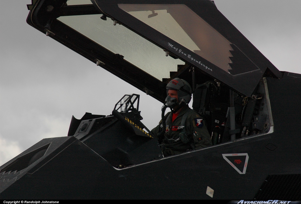  - Lockheed Martin F-117 Nighthawk - USAF - United States Air Force - Fuerza Aerea de EE.UU