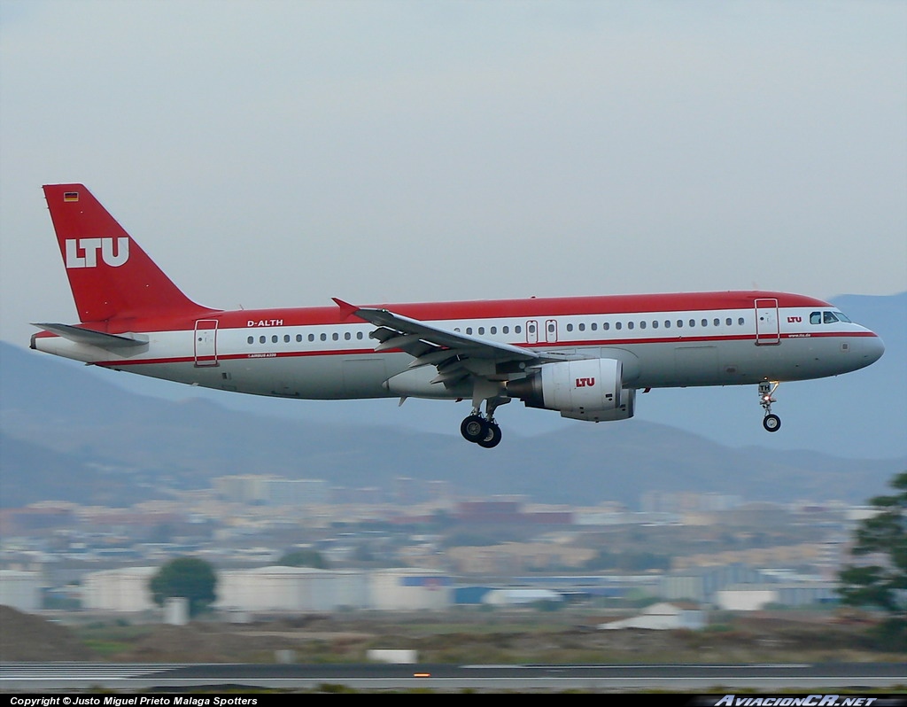 D-ALTH - Airbus A320-214 - LTU - Lufttransport-Unternehmen