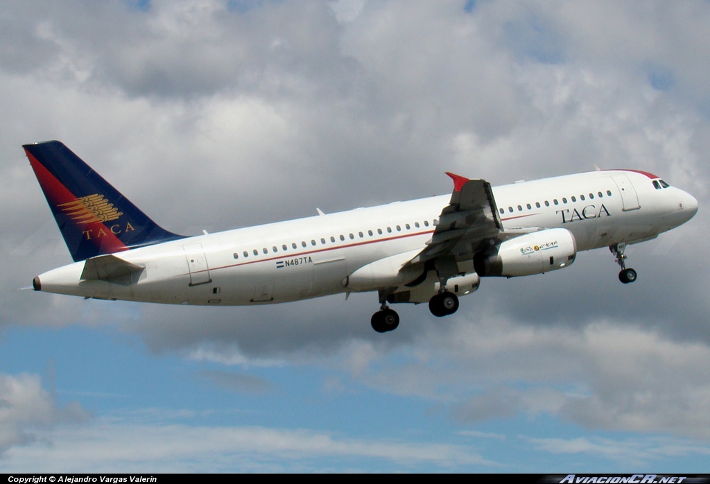 N487TA - Airbus A320-233 - TACA